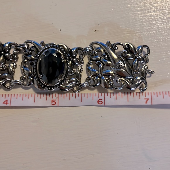 Vintage wide polished silver bracelet with faceted black/silver hematite stones - Picture 8 of 9